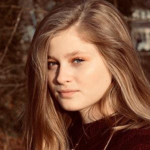 Meet your Posher, Katelyn